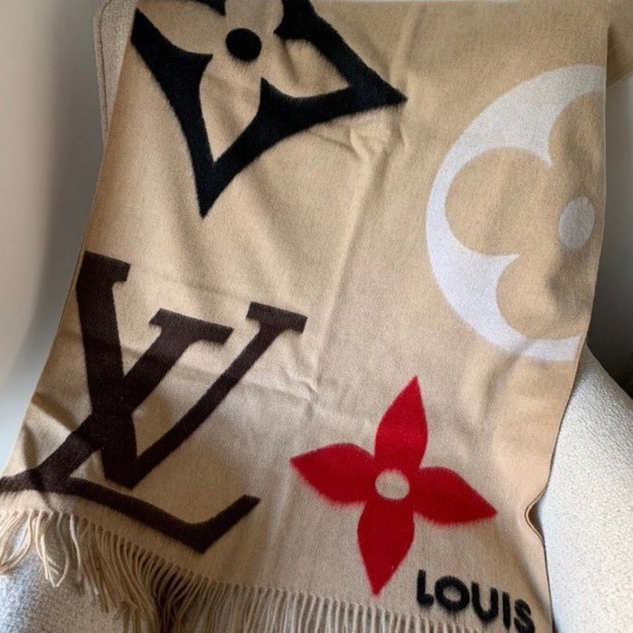 Louis Vuitton Scarf LV00062